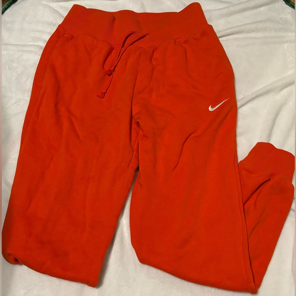 Nike jogger sweats 🧡